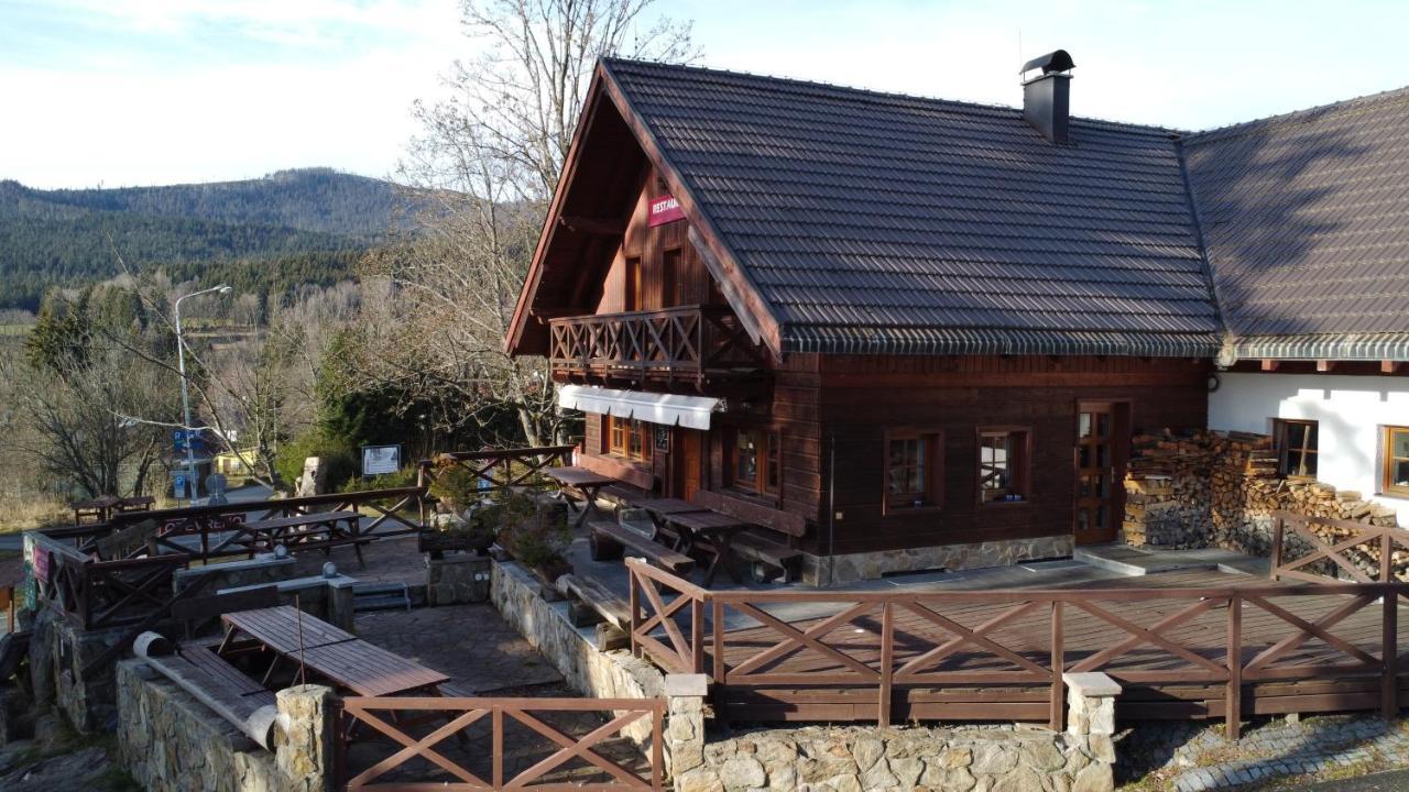Penzion Avalanche Železná Ruda Esterno foto