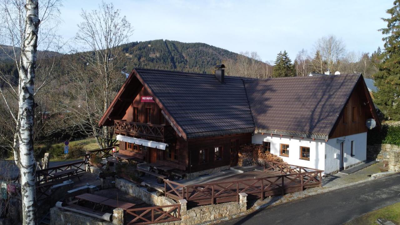 Penzion Avalanche Železná Ruda Esterno foto